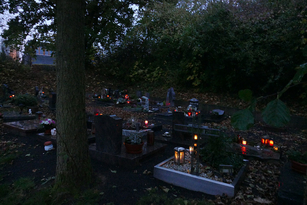 „Seelenlichter“ auf dem Naumburger Friedhof